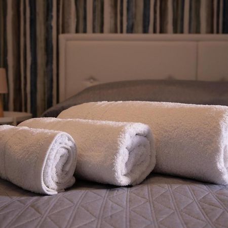 Largo Sicilia B&B อาโวลา ภายนอก รูปภาพ