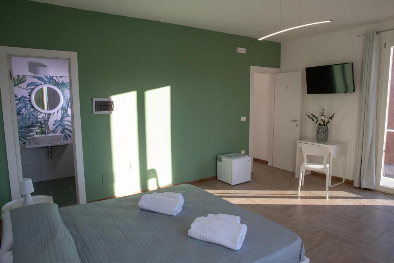 Largo Sicilia B&B อาโวลา ภายนอก รูปภาพ