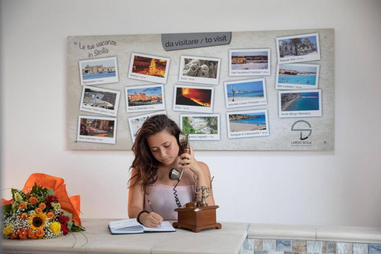 Largo Sicilia B&B อาโวลา ภายนอก รูปภาพ