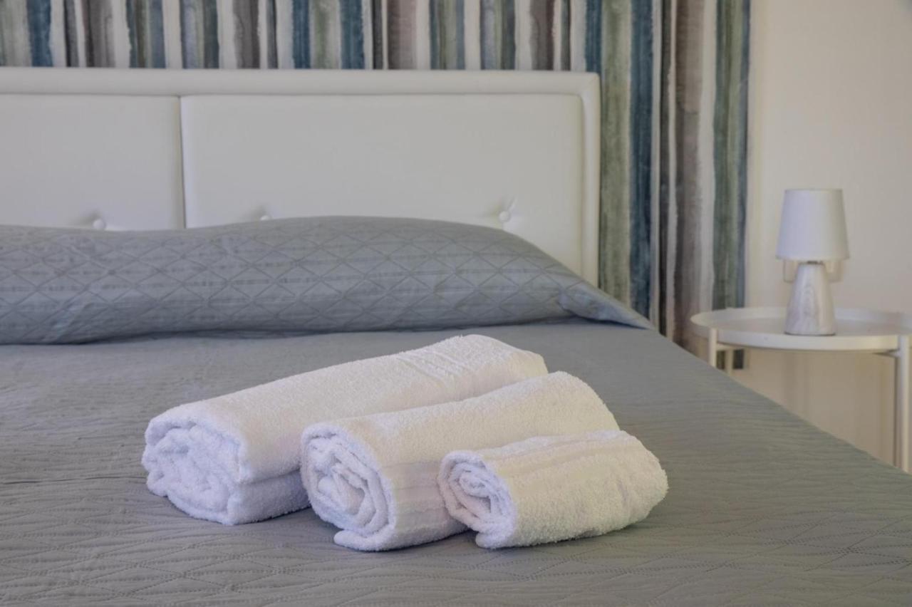 Largo Sicilia B&B อาโวลา ภายนอก รูปภาพ