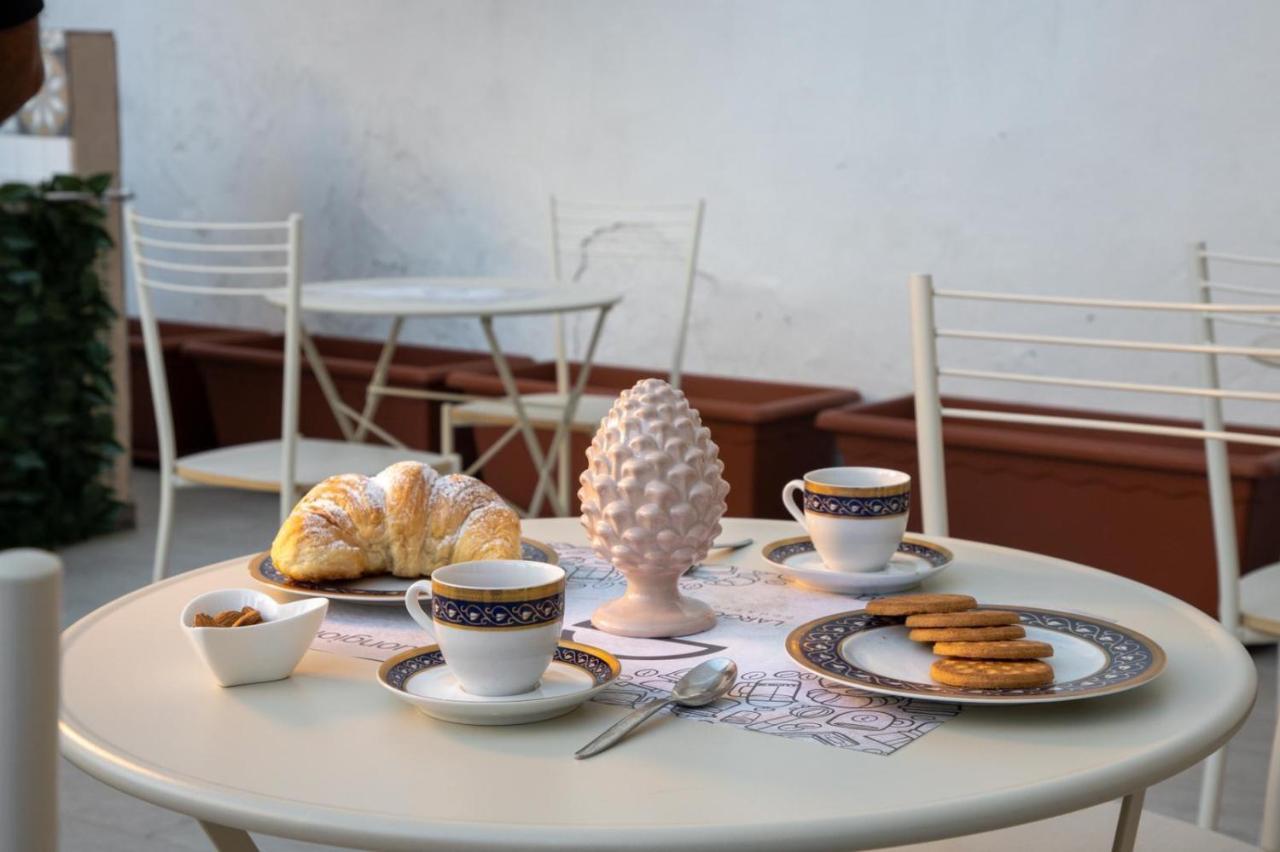 Largo Sicilia B&B อาโวลา ภายนอก รูปภาพ