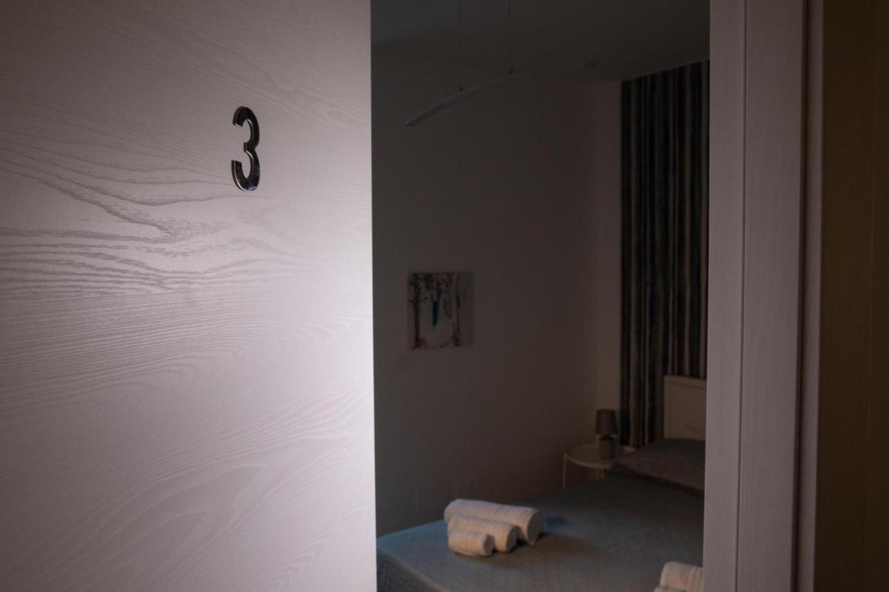 Largo Sicilia B&B อาโวลา ภายนอก รูปภาพ